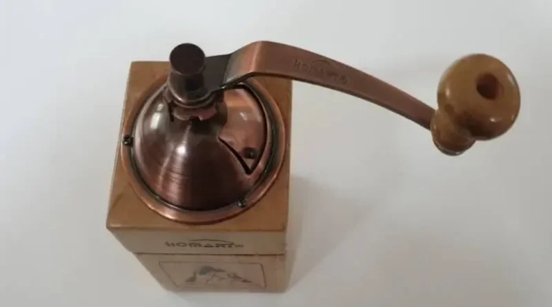 커피 분쇄기 뿐만 아니라 가는 속도에 의해서도 맛이 좌우됩니다